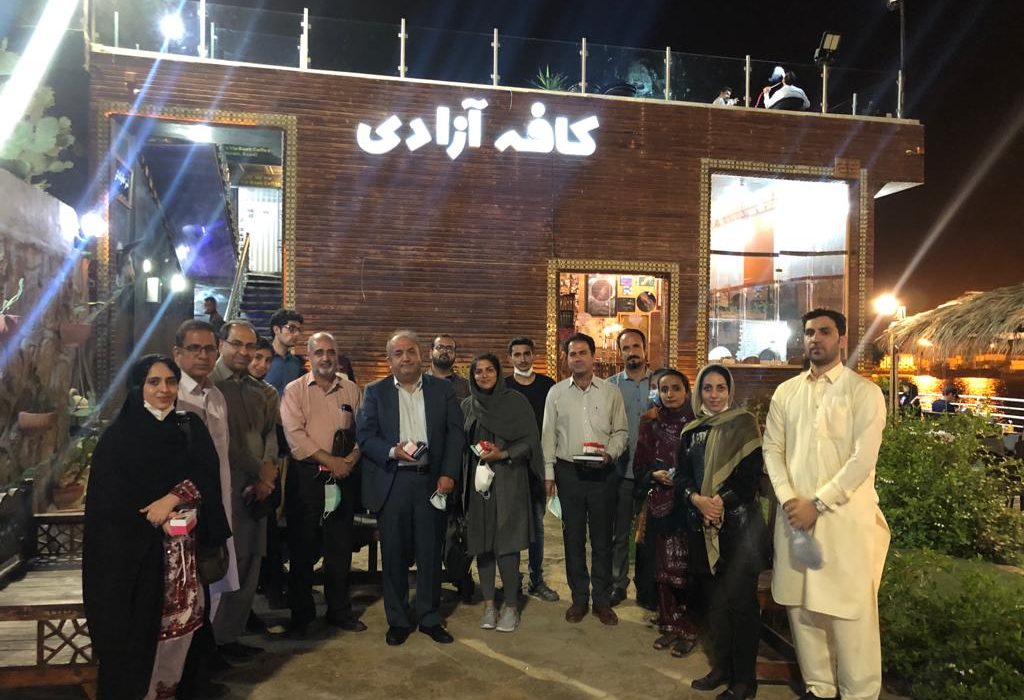 The first Chabahar Entrepreneurship Cinema Program was held with the participation of entrepreneurs and activists in the field of entrepreneurship and the efforts of International University of Chabahar Incubator Center.