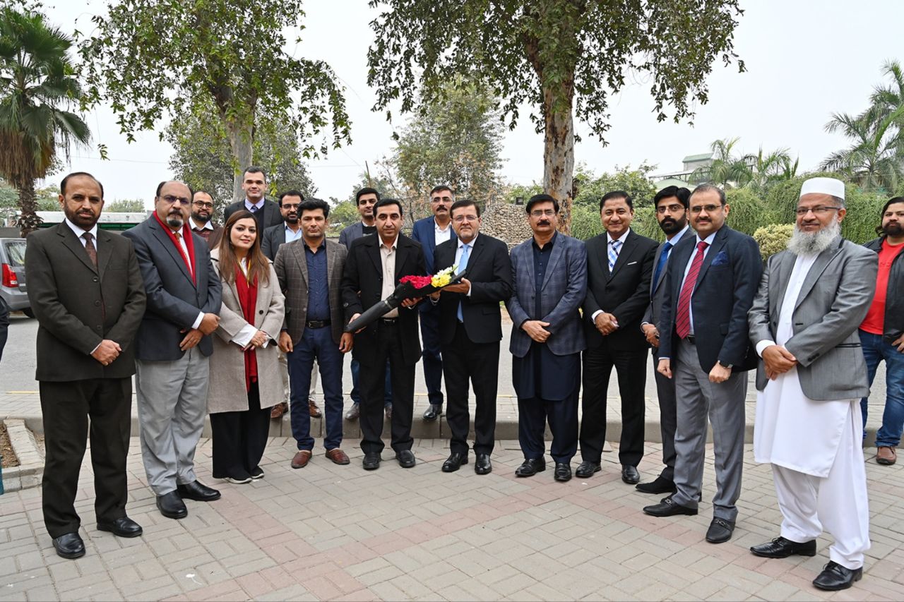 استقبال رسمی دانشگاه سرگودا از سرپرست دانشگاه بین‌المللی چابهار